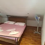 Apartament Mirela *