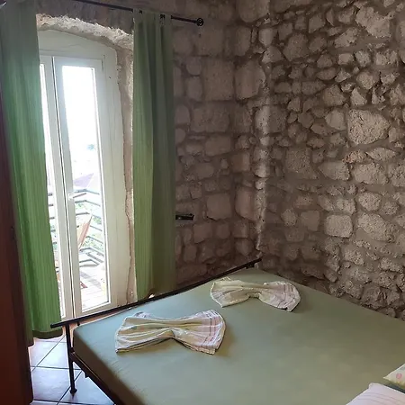 Mirela Apartment *