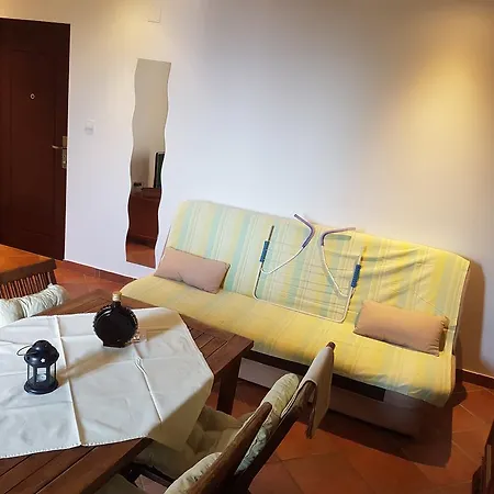 Mirela Apartment